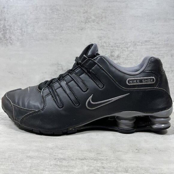 Nike Shox NZ EU Leather Sneakers - Men's Size 11 - Black  This - Picture 1 of 11